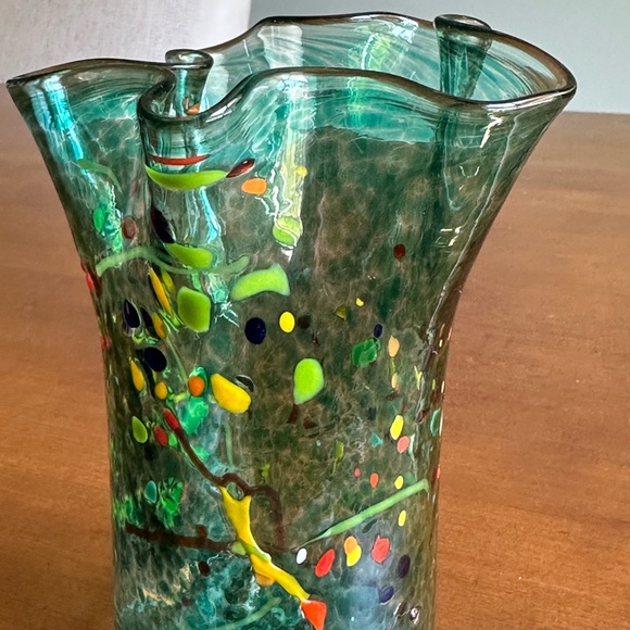 Murano Style Confetti Ruffle
Rim Art Glass Vase R Makers Mark
5" Tall - Picture 2 of 12
